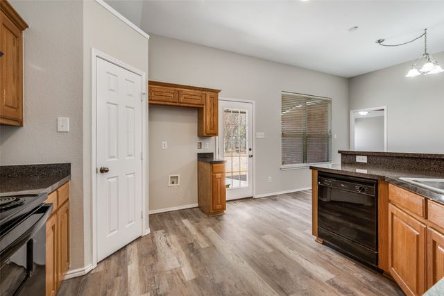 1924 Kingsbrook Trail, Fort Worth, TX 76120