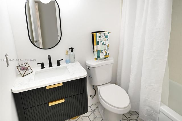 2860 NE 14th St Cswy 206D, Pompano Beach, FL 33062