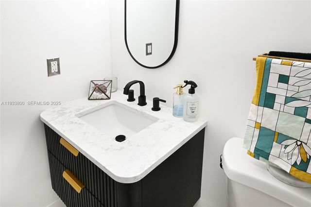 2860 NE 14th St Cswy 206D, Pompano Beach, FL 33062