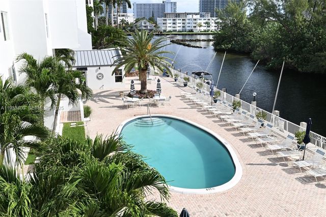 2860 NE 14th St Cswy 206D, Pompano Beach, FL 33062