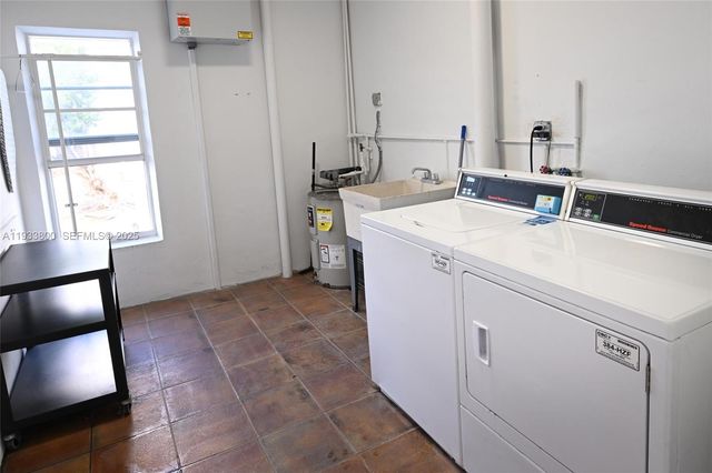 2860 NE 14th St Cswy 206D, Pompano Beach, FL 33062