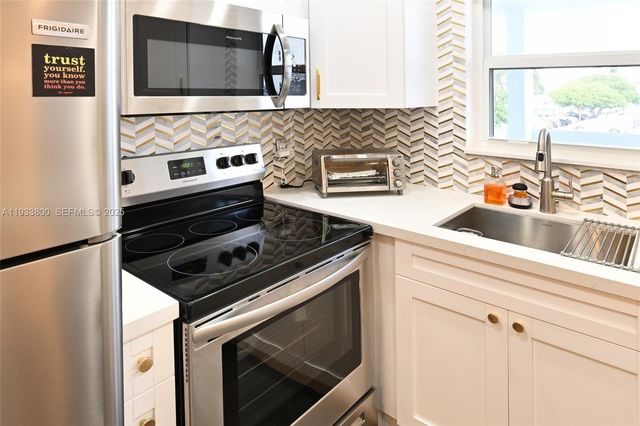 2860 NE 14th St Cswy 206D, Pompano Beach, FL 33062