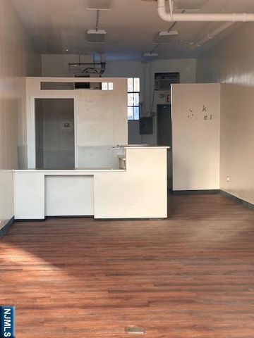 185-191 Washington Avenue 185, Bergenfield, NJ 07621