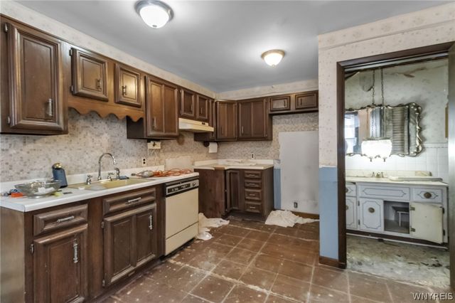 99 Lakeview Avenue, Buffalo, NY 14201