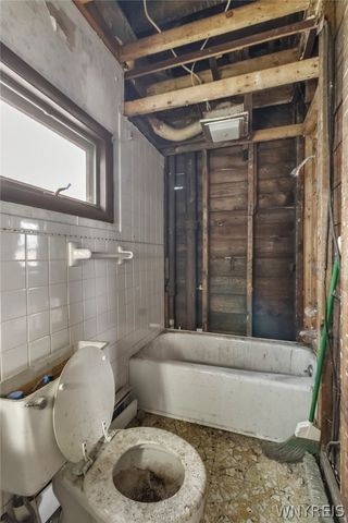 99 Lakeview Avenue, Buffalo, NY 14201