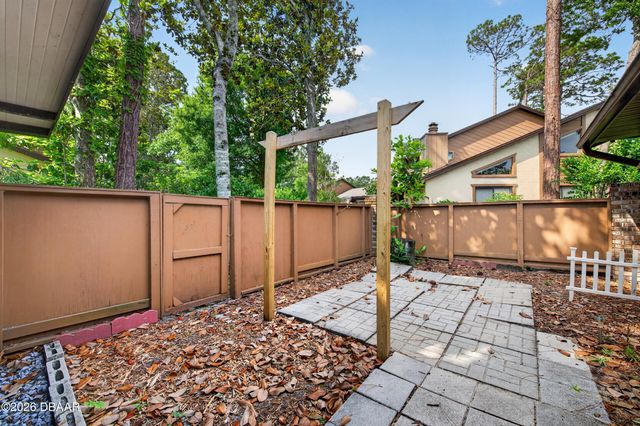 104 Horseshoe Trail, Ormond Beach, FL 32174