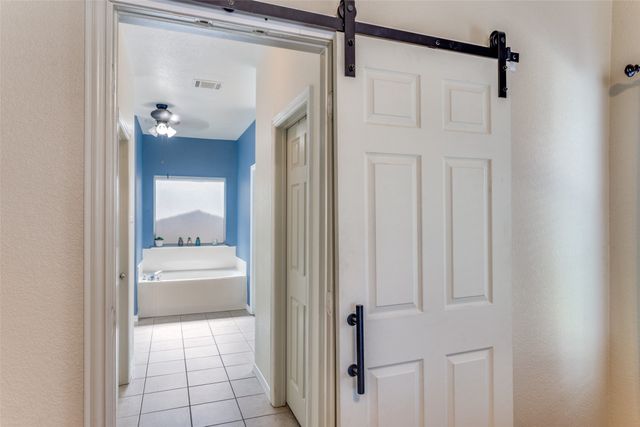 312 Howard Way Drive, Aledo, TX 76008