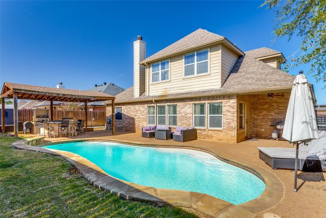 312 Howard Way Drive, Aledo, TX 76008