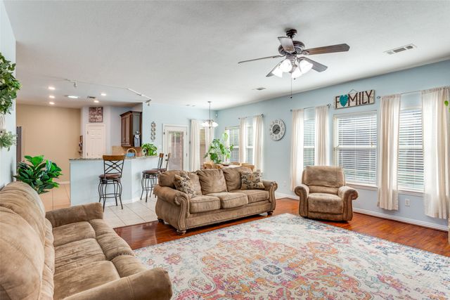 312 Howard Way Drive, Aledo, TX 76008