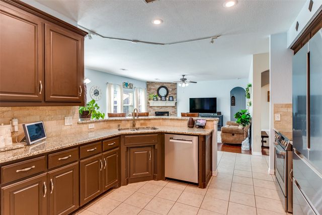 312 Howard Way Drive, Aledo, TX 76008