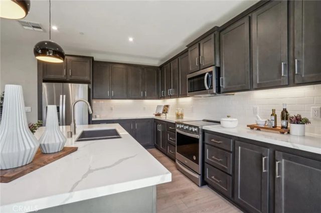 6363 Moonfire Lane, Fontana, CA 92336