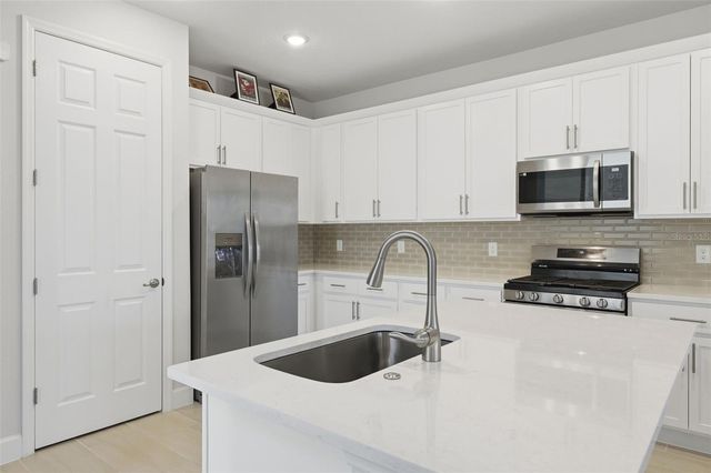 269 PLATFORM LANE, Debary, FL 32713