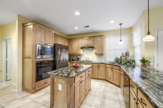 11007 Premier Drive, Frisco, TX 75033