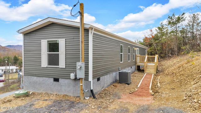 182 Tazewell Pike, Luttrell, TN 37779