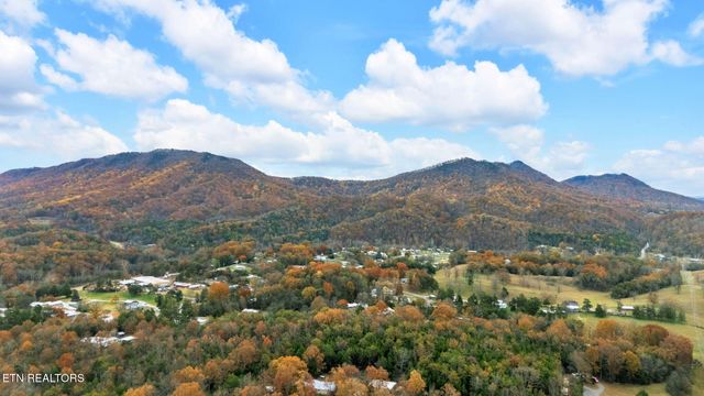 182 Tazewell Pike, Luttrell, TN 37779