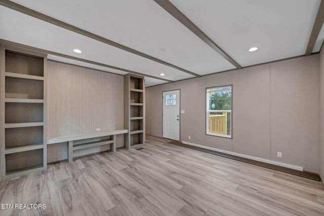 182 Tazewell Pike, Luttrell, TN 37779