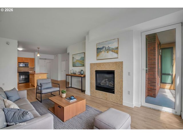 1620 Ne BROADWAY St 432, Portland, OR 97232