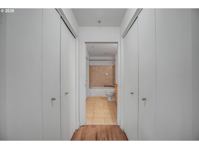 1620 Ne BROADWAY St 432, Portland, OR 97232