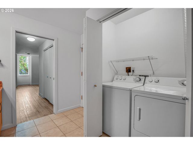 1620 Ne BROADWAY St 432, Portland, OR 97232