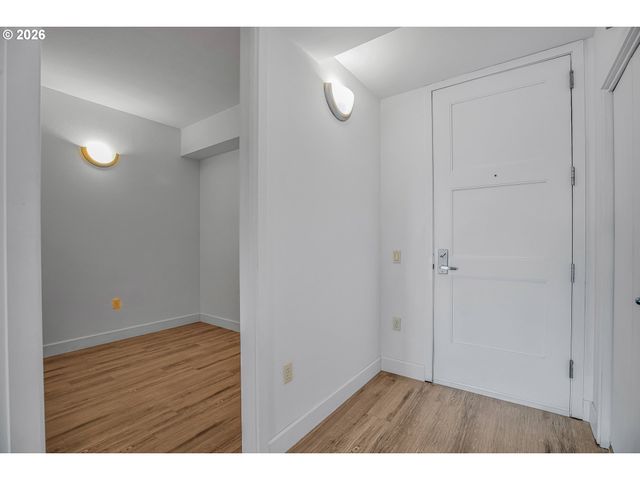 1620 Ne BROADWAY St 432, Portland, OR 97232