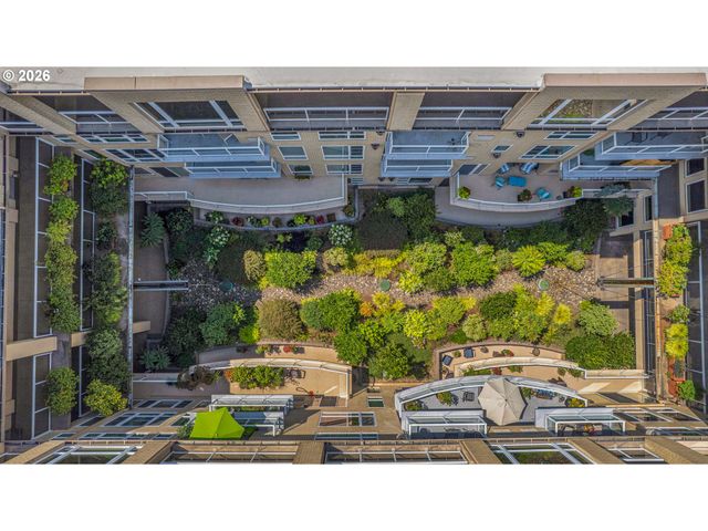 1620 Ne BROADWAY St 432, Portland, OR 97232