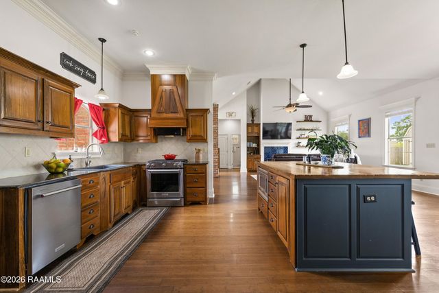 103 Andrew Oak Drive, Church Point, LA 70525
