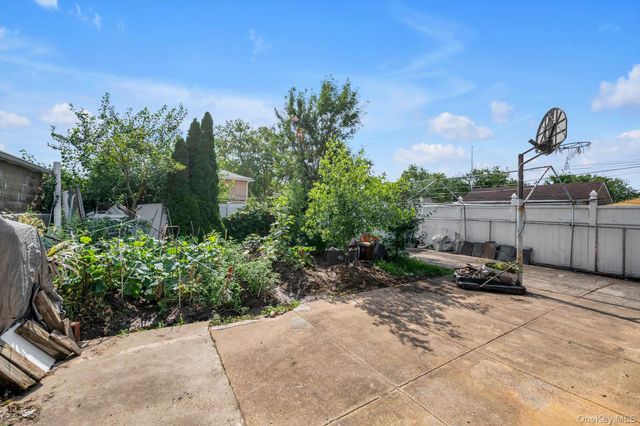 5011 175th Street, Fresh Meadows, NY 11365