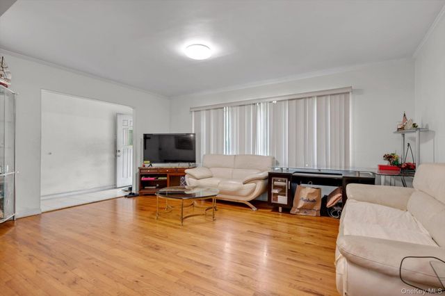 5011 175th Street, Fresh Meadows, NY 11365