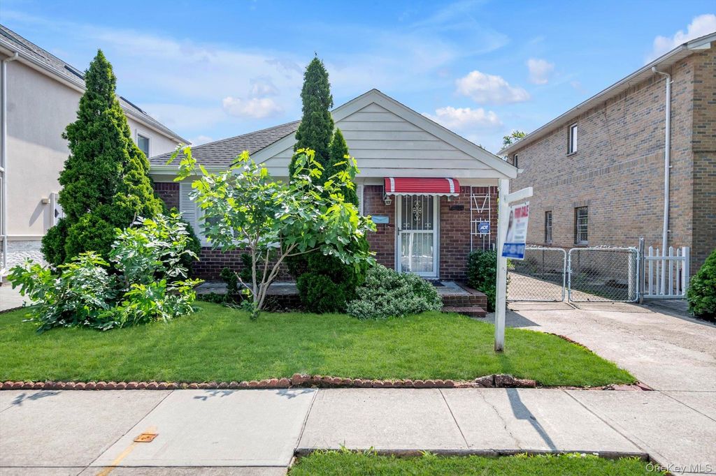 5011 175th Street, Fresh Meadows, NY 11365