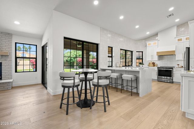 8572 E SAN FELIPE Drive, Scottsdale, AZ 85258