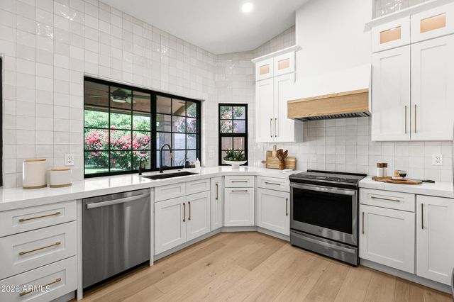 8572 E SAN FELIPE Drive, Scottsdale, AZ 85258