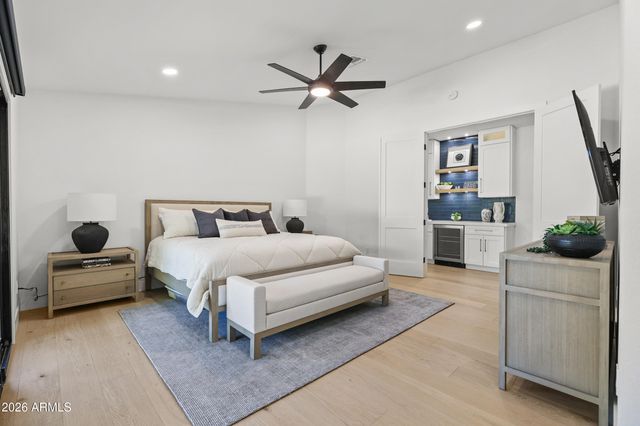 8572 E SAN FELIPE Drive, Scottsdale, AZ 85258