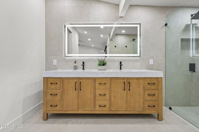 8572 E SAN FELIPE Drive, Scottsdale, AZ 85258