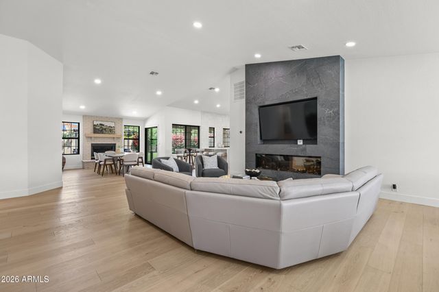 8572 E SAN FELIPE Drive, Scottsdale, AZ 85258