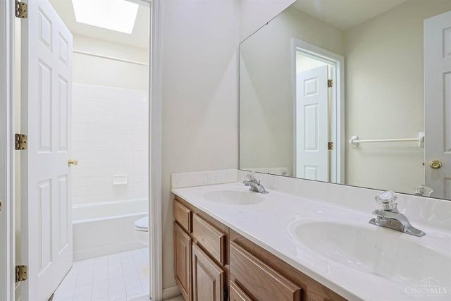 11715 Kemperwoods Drive, Symmes Twp, OH 45249