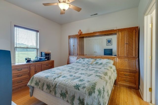 4664 New Cut Rd, Greenbrier, TN 37073