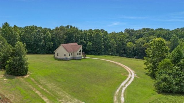 4664 New Cut Rd, Greenbrier, TN 37073