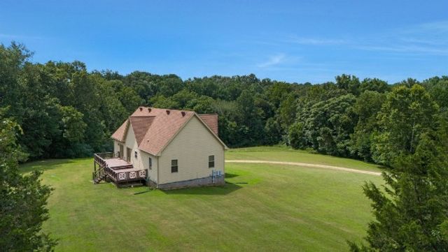 4664 New Cut Rd, Greenbrier, TN 37073
