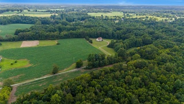 4664 New Cut Rd, Greenbrier, TN 37073