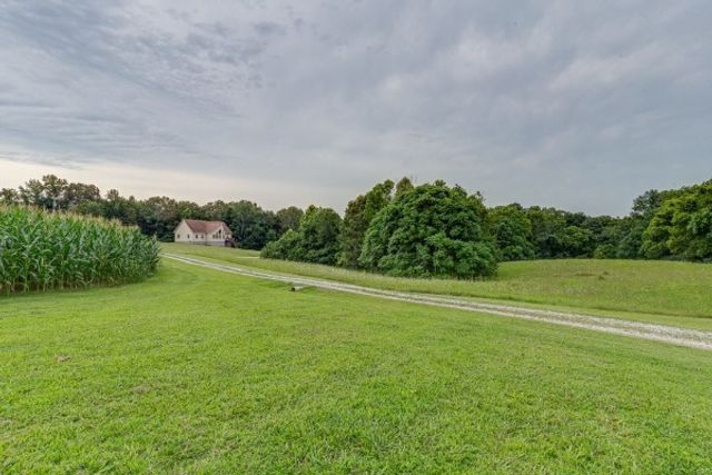 4664 New Cut Rd, Greenbrier, TN 37073