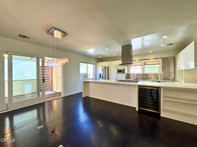 869 S Euclid Avenue, Pasadena, CA 91106