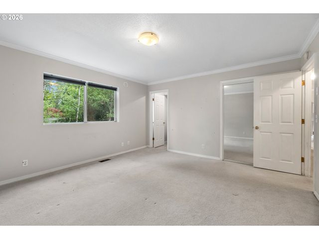 1660 Sw ROYAL Dr, West Linn, OR 97068