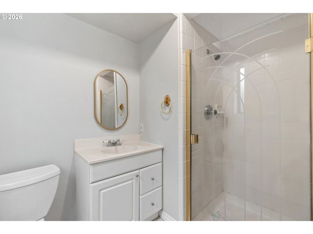 1660 Sw ROYAL Dr, West Linn, OR 97068