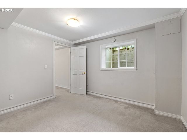 1660 Sw ROYAL Dr, West Linn, OR 97068