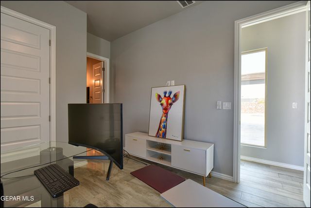 864 LEMINGTON Street, El Paso, TX 79928