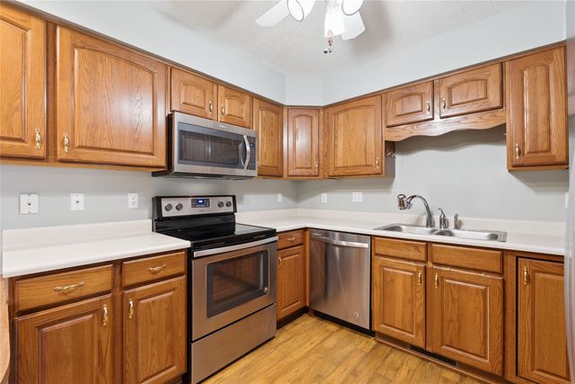 319 13th Avenue SW 13, Altoona, IA 50009