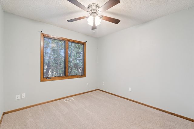 319 13th Avenue SW 13, Altoona, IA 50009