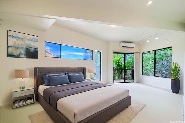 5926 Kalanianaole Highway, Honolulu, HI 96821