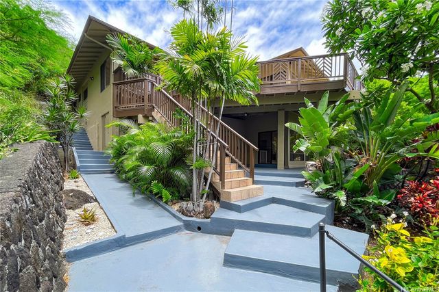 5926 Kalanianaole Highway, Honolulu, HI 96821