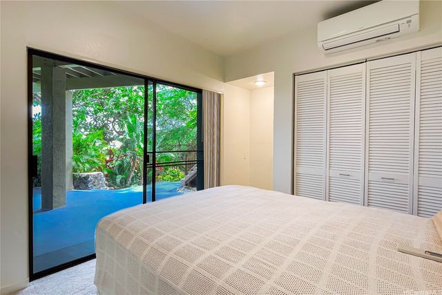 5926 Kalanianaole Highway, Honolulu, HI 96821